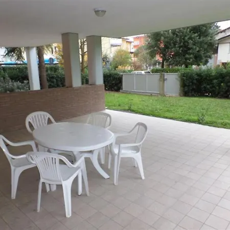 Apartment Family Vacation With Porch In